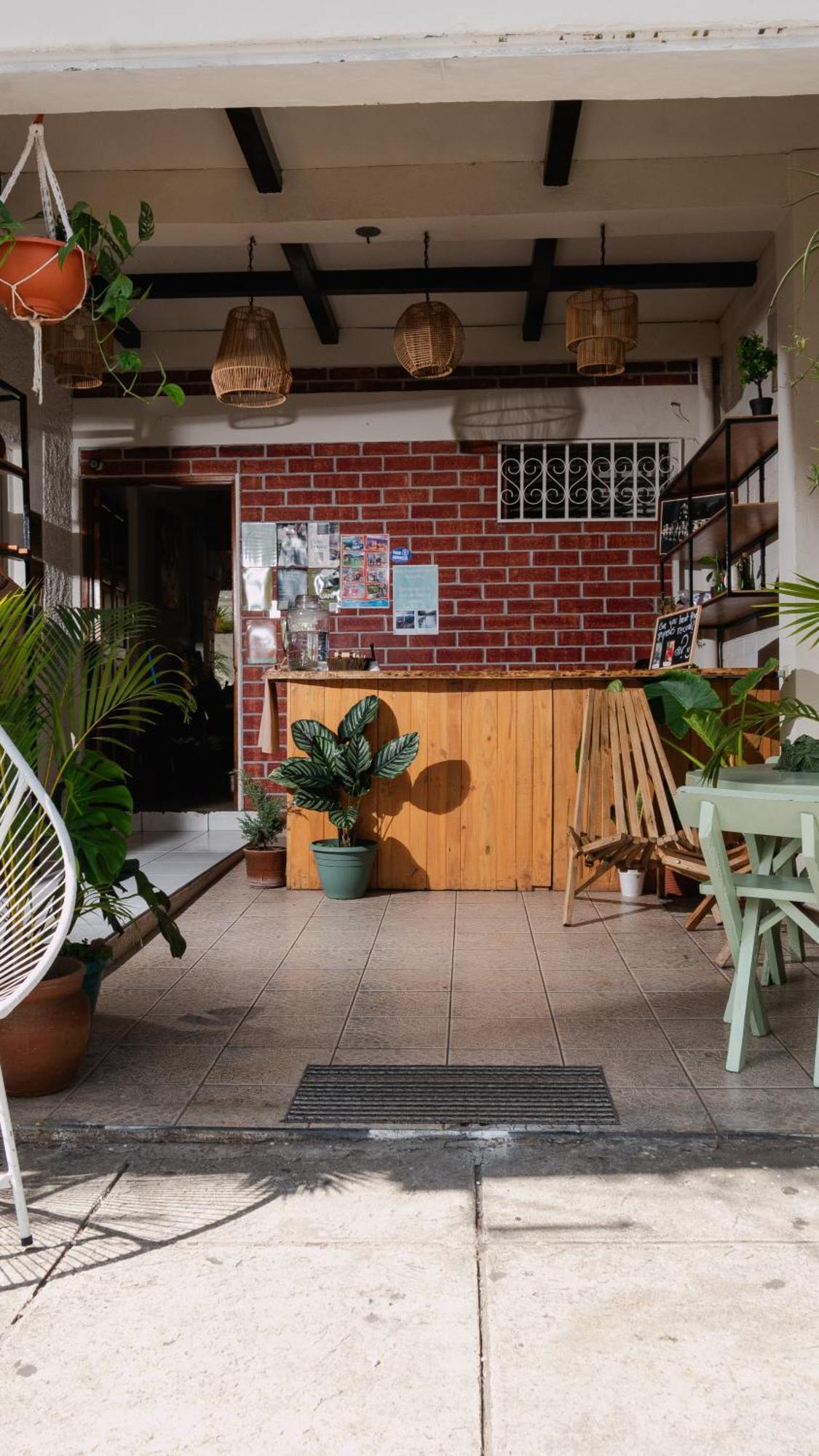 Casa Coco Hostel Santa Ana Exterior photo